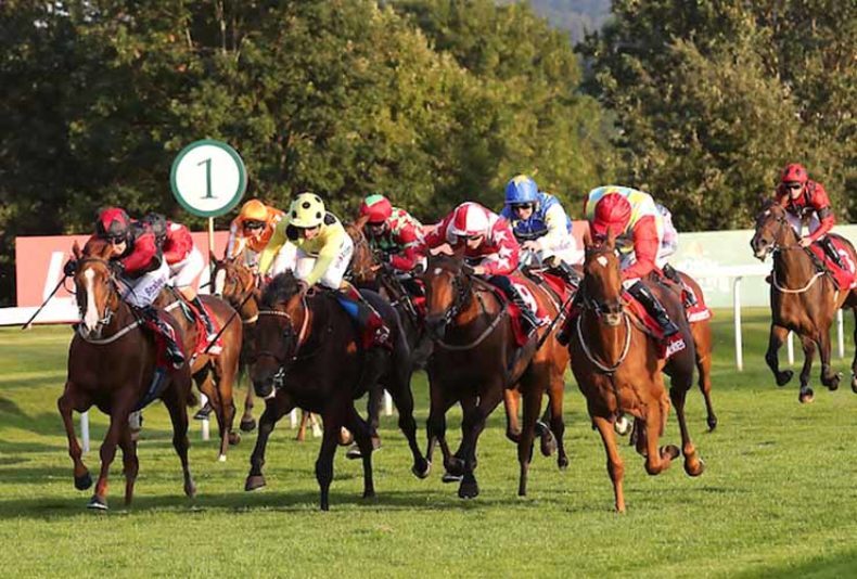 photo: Ladbrokes Lanark Silver Bell Racenight ft GBX Anthems
